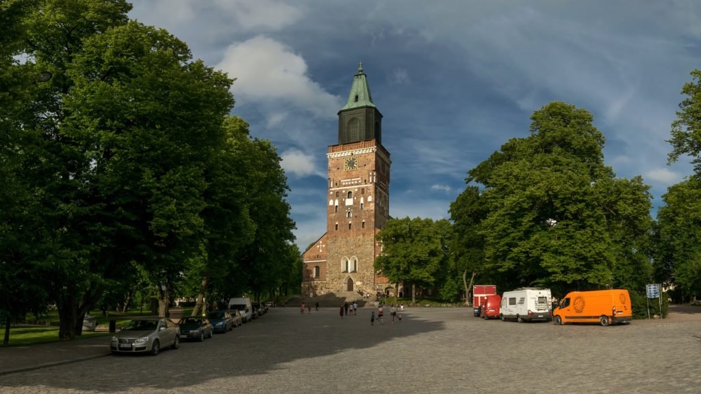 Suorahaku Turku löydä paras yhteistyökumppani